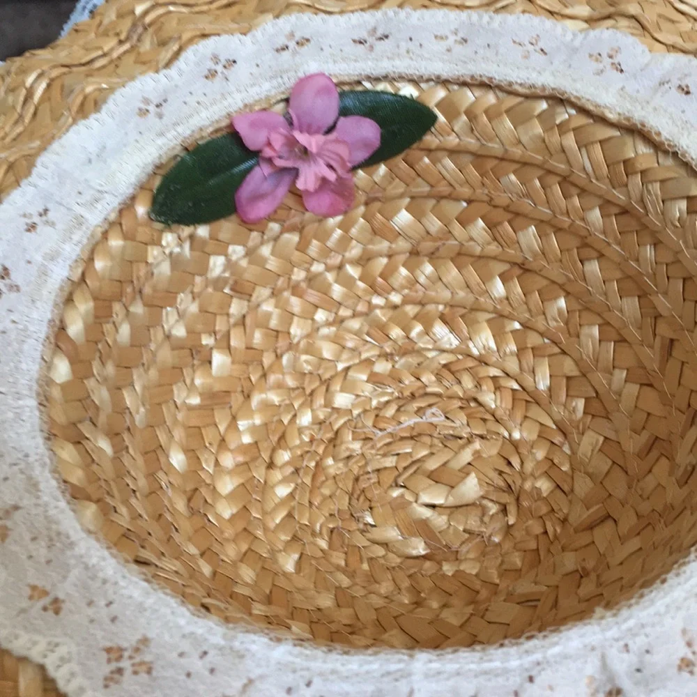 FINAL MARKDOWN DECORATIVE hanging wicker hat